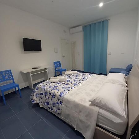 Al Delfino Blu Hotel Margherita Di Savoia Exterior foto