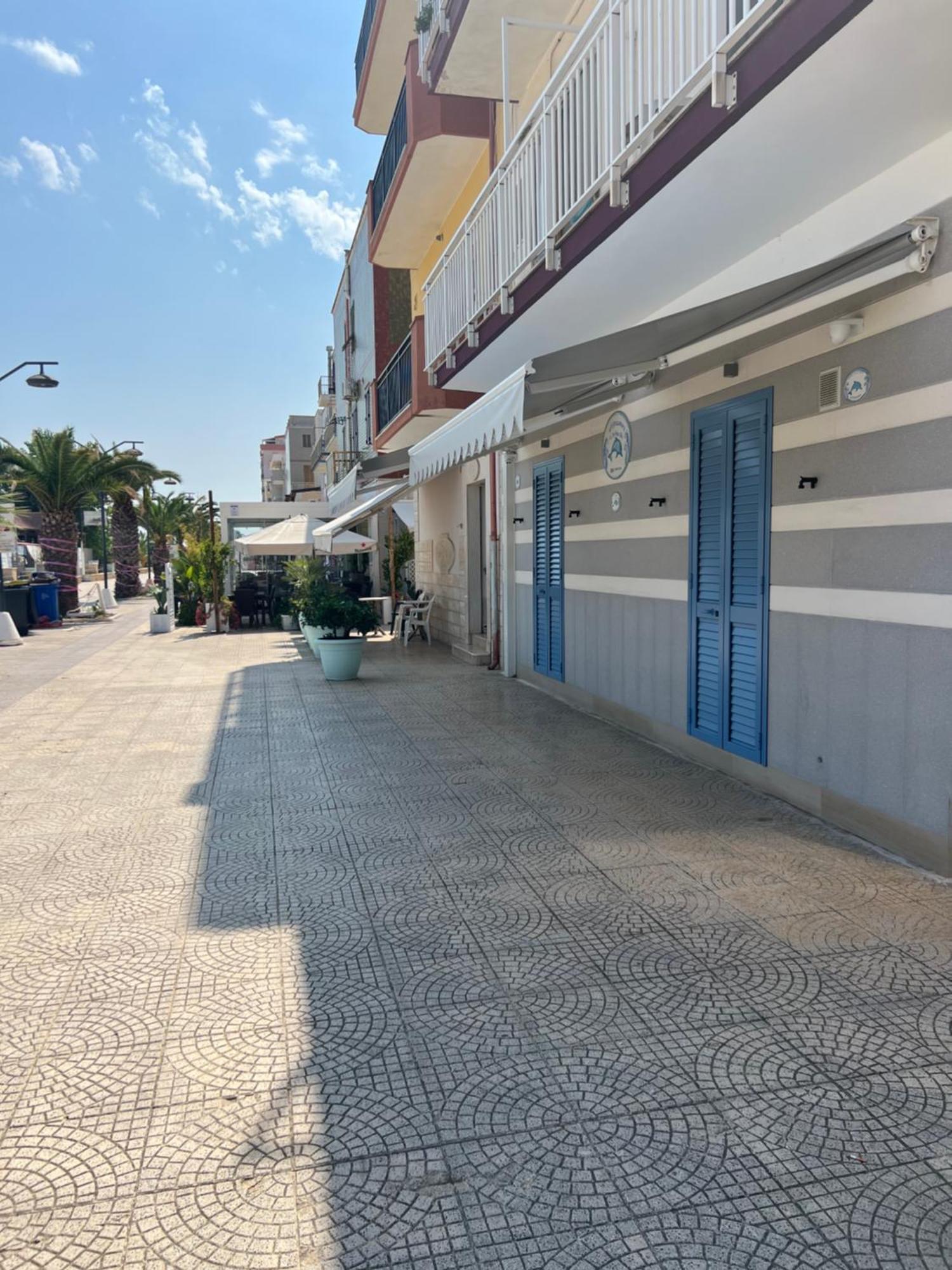 Al Delfino Blu Hotel Margherita Di Savoia Exterior foto